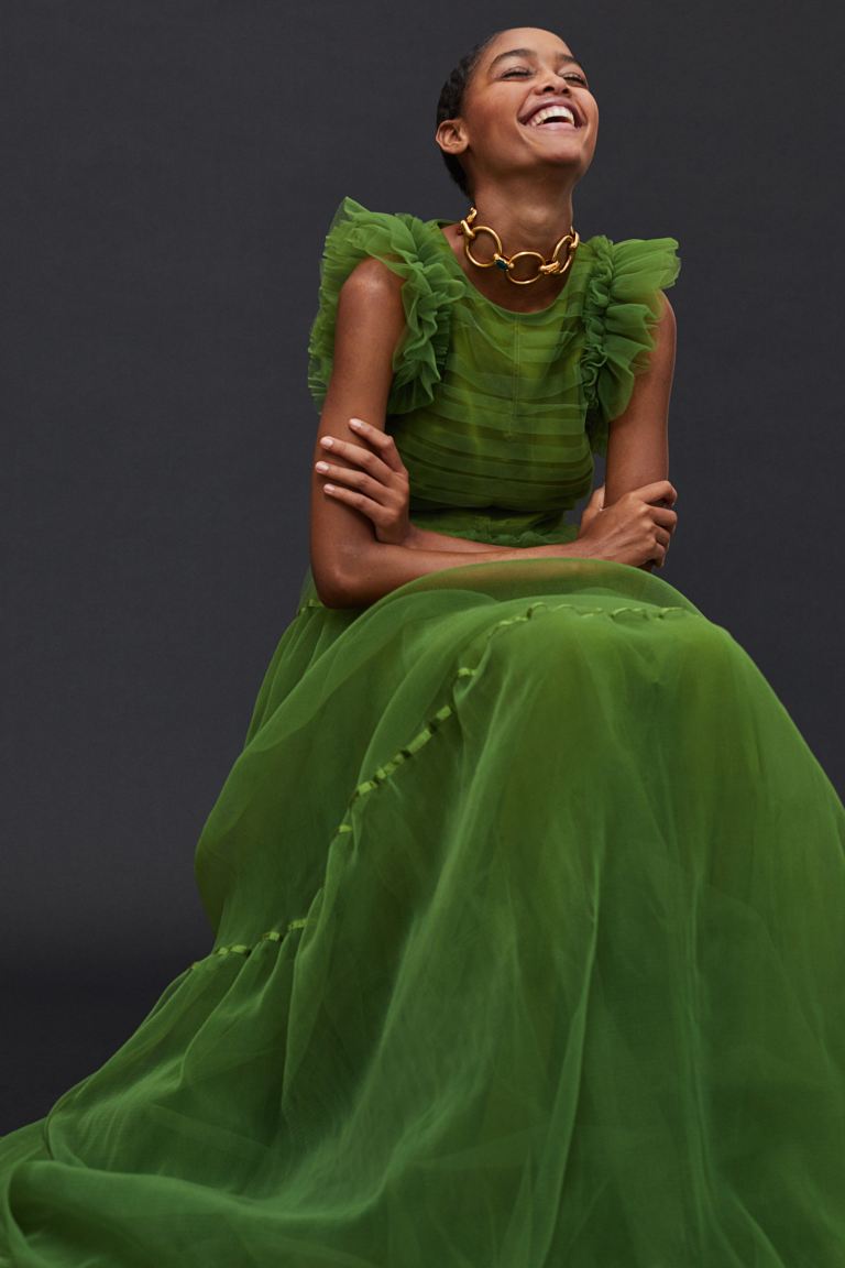 Rosé diện váy H&M mà xịn bất ngờ, còn khéo cắt váy khoe body - Ảnh 4. Rosé diện váy H&M mà xịn bất ngờ, còn khéo cắt váy khoe body - Ảnh 4.