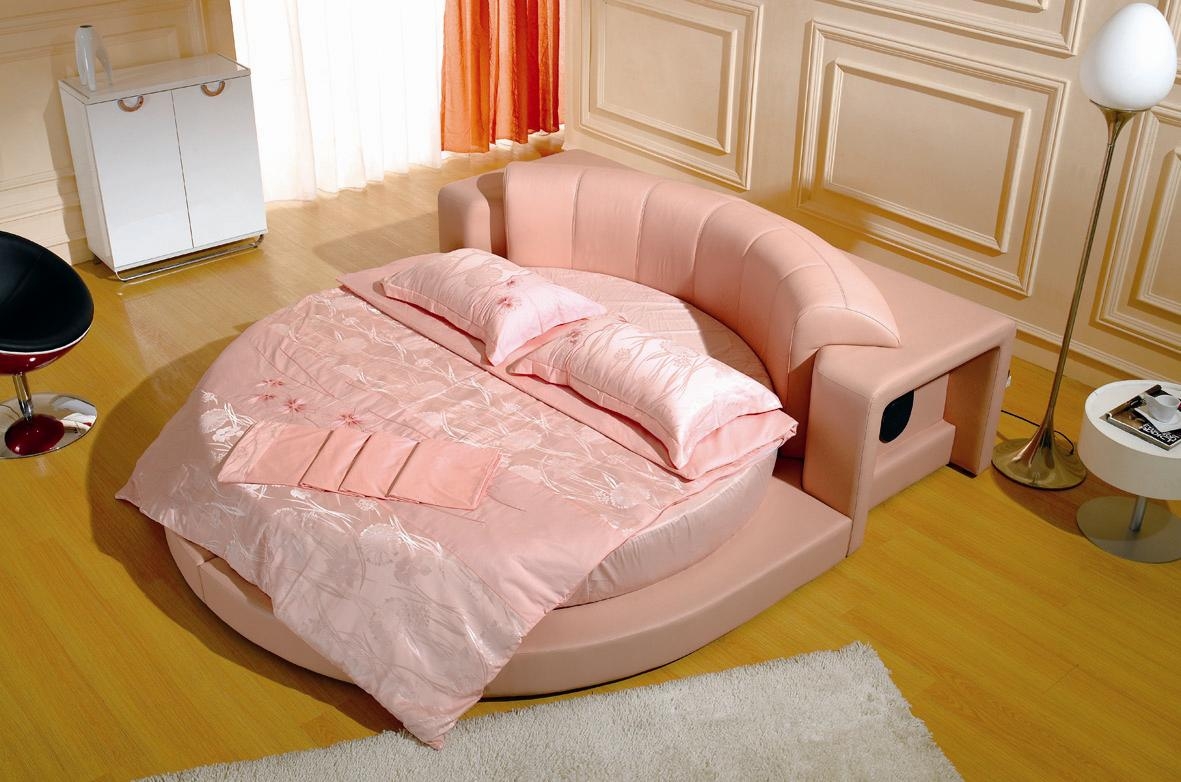 Với kích thước vừa phải và thiết kế vương giả, giường công chúa sẽ đưa bạn đến với thế giới cổ tích trong năm 2024 này. Được chế tạo bởi những chuyên gia tài năng với tinh thần đam mê và khát khao tạo ra những sản phẩm đẳng cấp, giường công chúa sẽ làm bạn cảm thấy thật tuyệt vời trong căn phòng của mình.