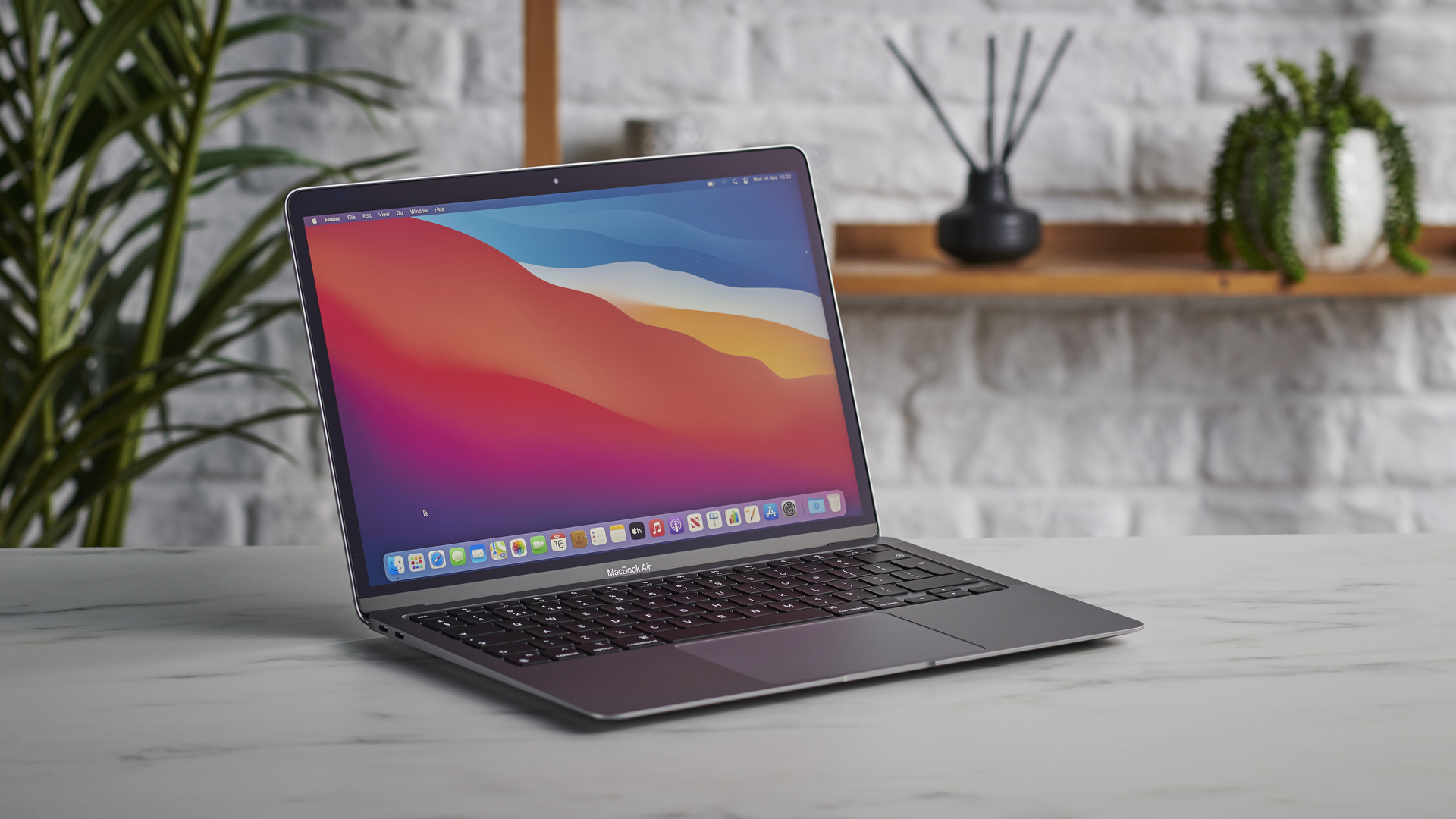 Gợi ý 4 lựa chọn laptop “đỉnh” cho người mới đi làm - Ảnh 3. Gợi ý 4 lựa chọn laptop “đỉnh” cho người mới đi làm - Ảnh 3.