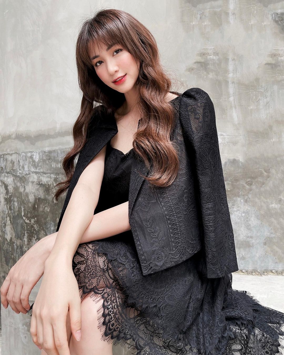 Hóng xem sao Việt diện đồ local brand nào trong tuần qua, chị em dễ sắm theo ngay để có style chanh sả - Ảnh 4. Hóng xem sao Việt diện đồ local brand nào trong tuần qua, chị em dễ sắm theo ngay để có style chanh sả - Ảnh 4.