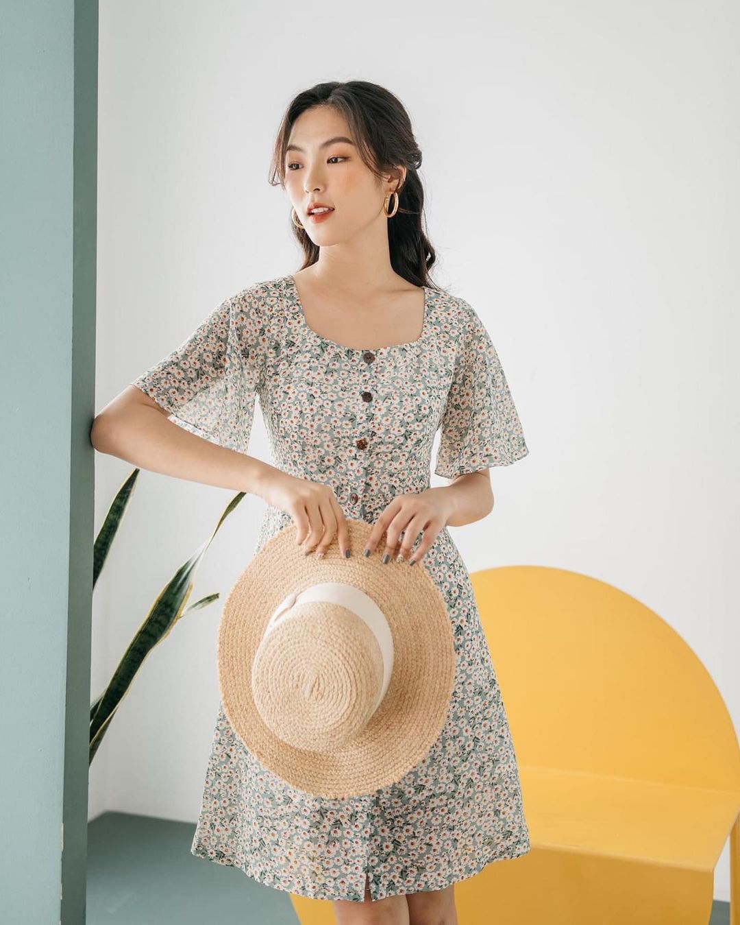 Thiều Bảo Trâm diện váy hoa xinh mê ly, bóc mác mới biết là hàng mua online chỉ 265k - Ảnh 7. Thiều Bảo Trâm diện váy hoa xinh mê ly, bóc mác mới biết là hàng mua online chỉ 265k - Ảnh 7.