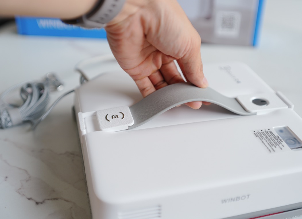 ECOVACS WINBOT mini 2