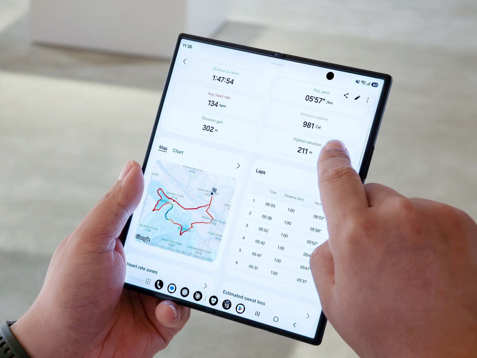 Điện thoại Samsung Galaxy Z Fold8 series