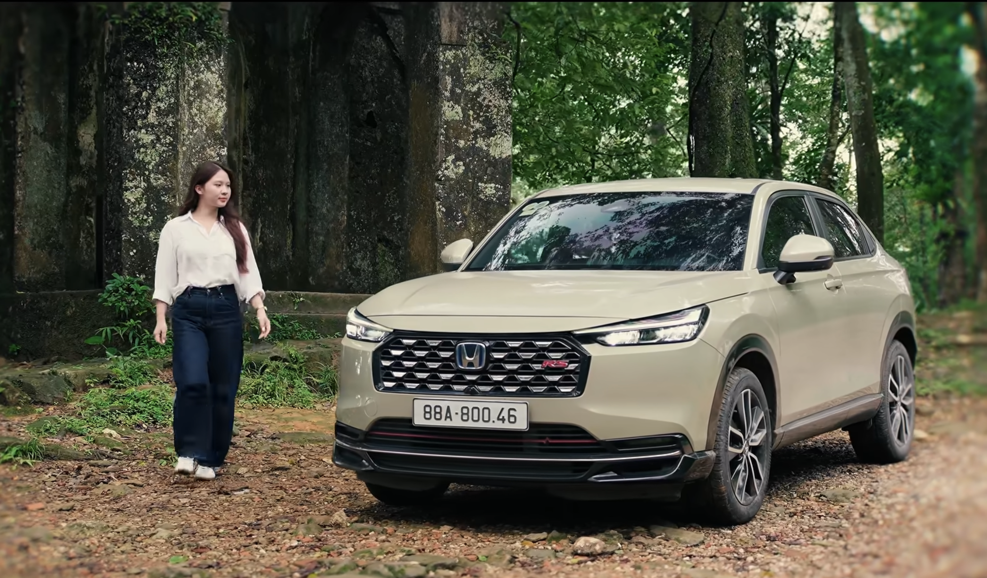 Quỳnh Như Pie – Đánh giá Honda HR-V e:HEV RS Hybrid tiết kiệm có làm “mất chất” vui vẻ của Honda?
