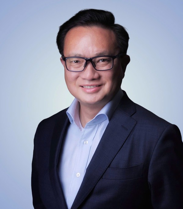 Mr. Christopher Cường Nguyễn